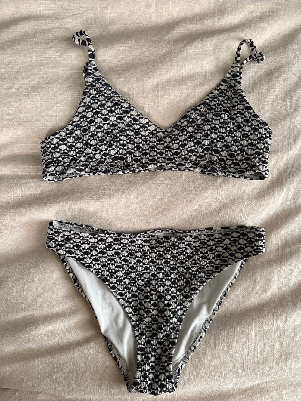 H&M Black & White Geometric Bikini Set